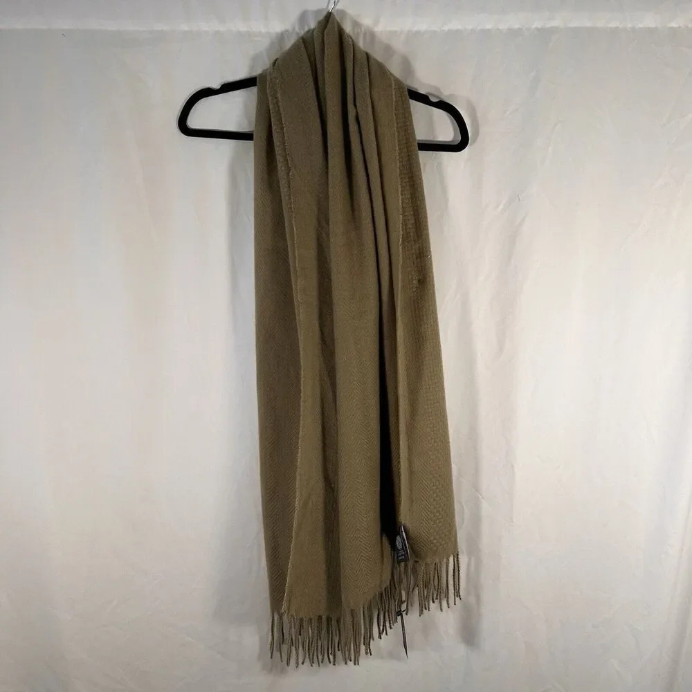 New Vince Camuto Scarf Women's OS Green 32" Wide Lighweight 72" Length